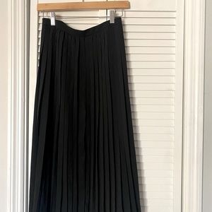 J CREW FACTORY PLEATED SKIRT